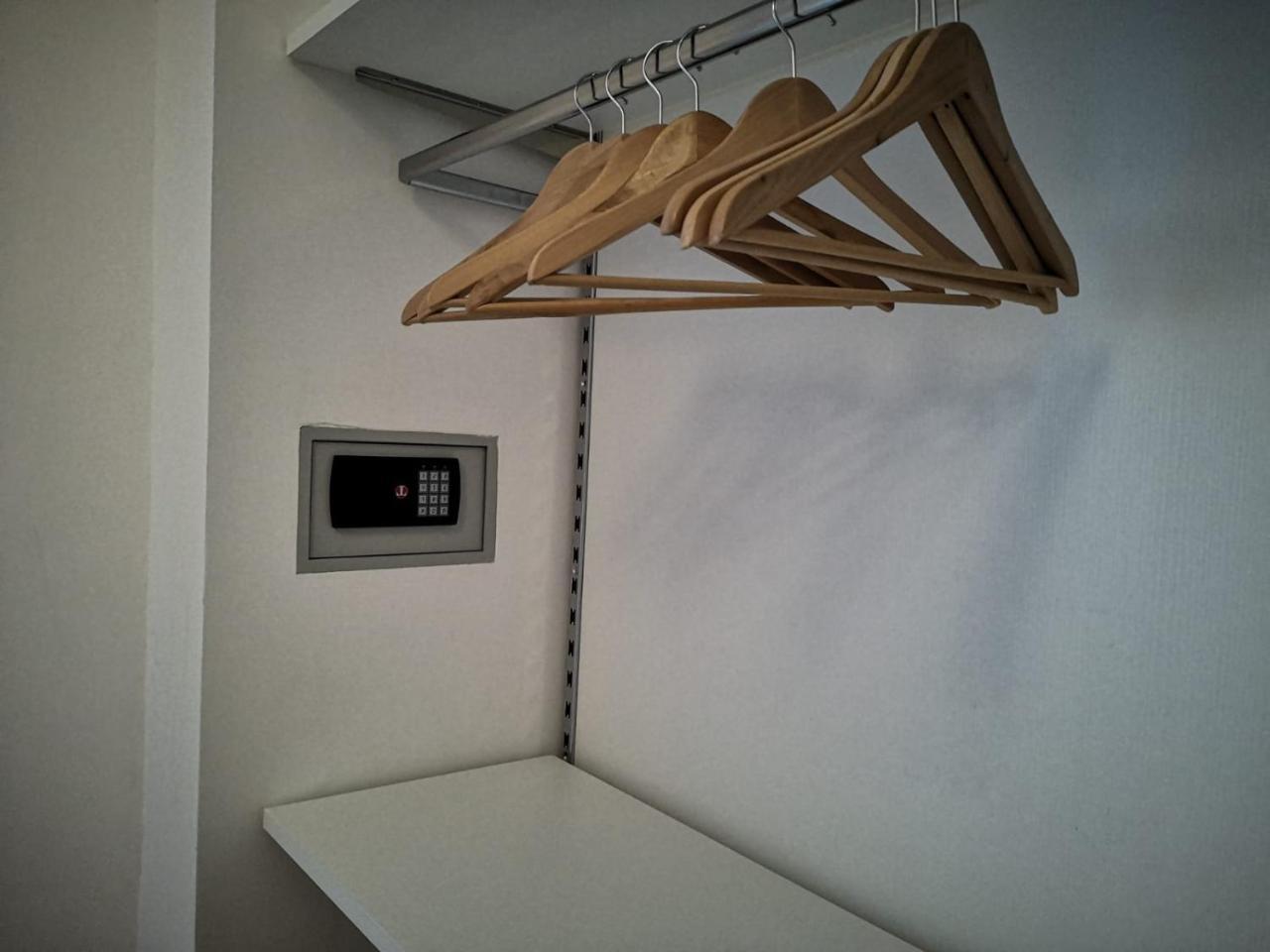 Bed and Breakfast A Due Passi Dal Museo Neapel Exterior foto