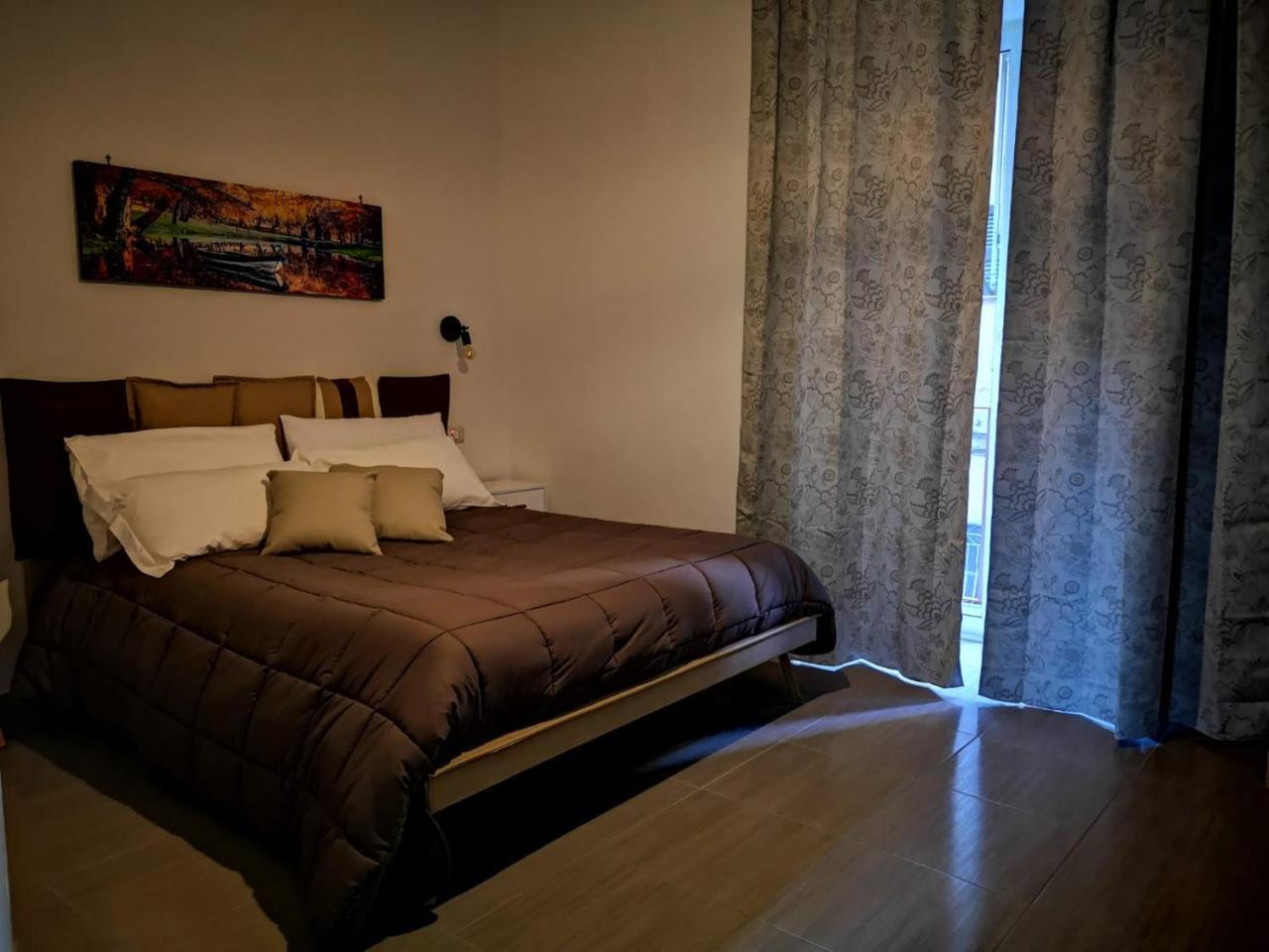 Bed and Breakfast A Due Passi Dal Museo Neapel Exterior foto