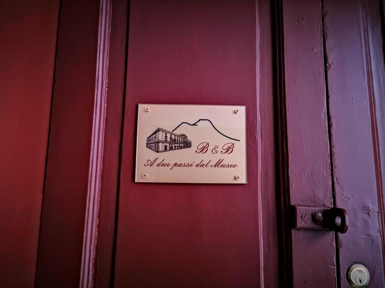 Bed and Breakfast A Due Passi Dal Museo Neapel Exterior foto