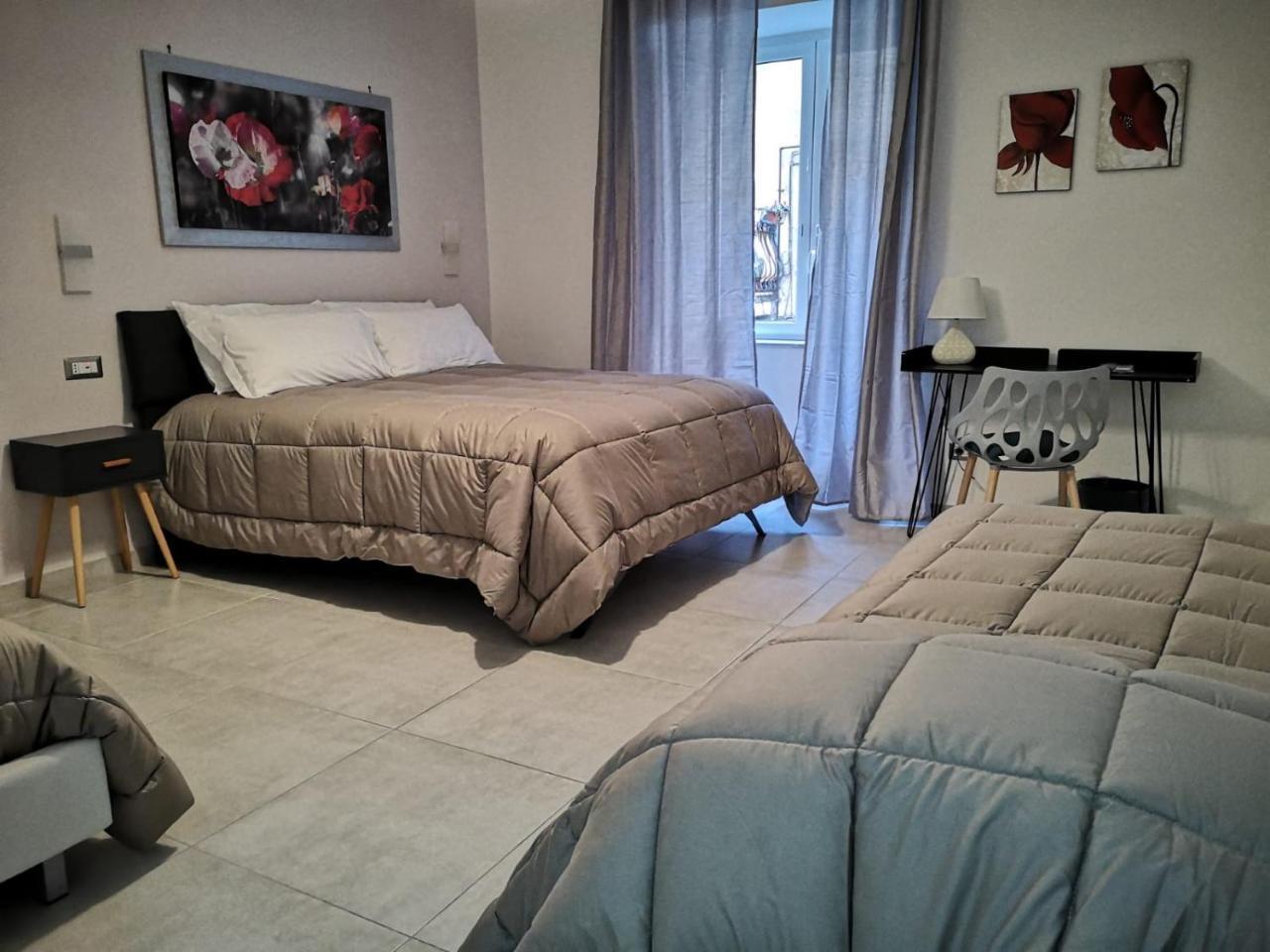 Bed and Breakfast A Due Passi Dal Museo Neapel Exterior foto