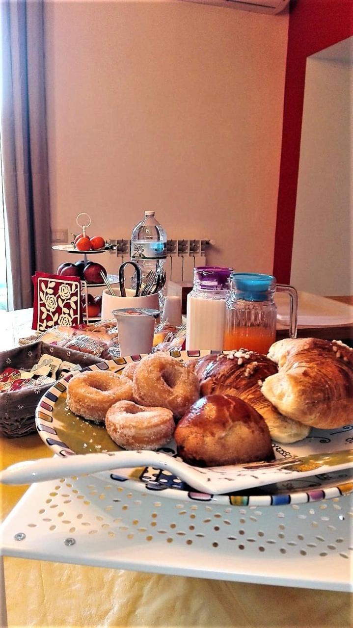 Bed and Breakfast A Due Passi Dal Museo Neapel Exterior foto