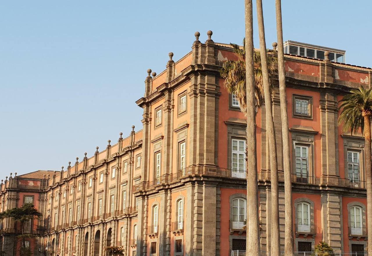 Bed and Breakfast A Due Passi Dal Museo Neapel Exterior foto