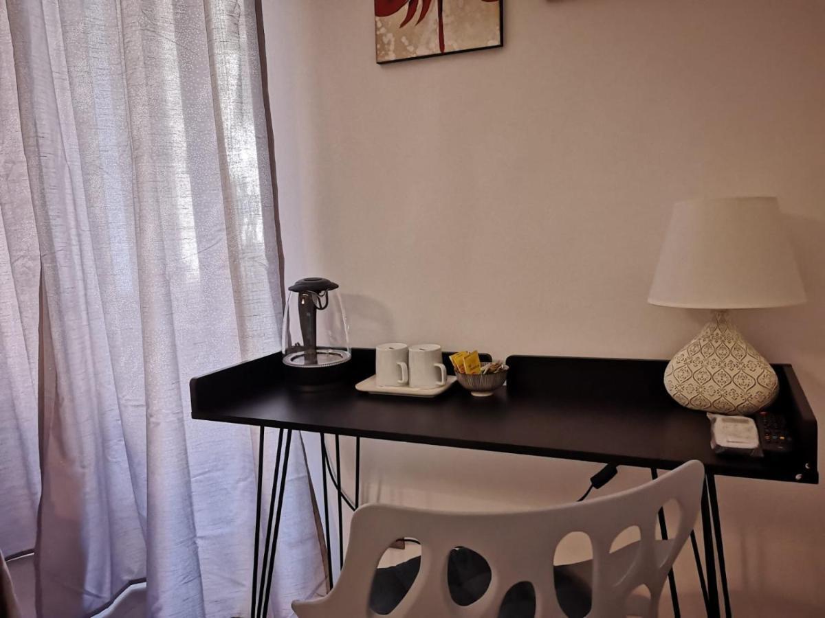 Bed and Breakfast A Due Passi Dal Museo Neapel Exterior foto